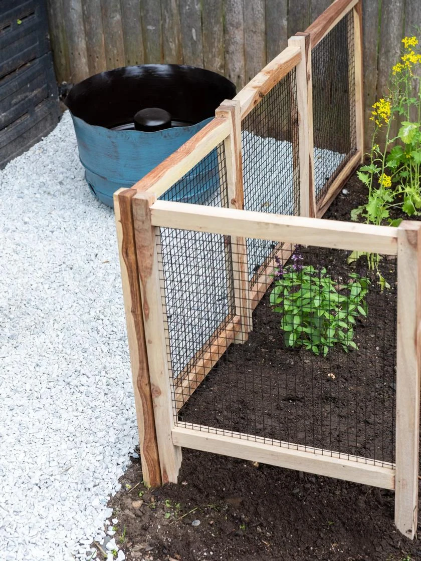 Wood And Wire Critter Fence, Set Of 4 3 Wood And Wire Critter Fence, Set Of 4 - Image 2